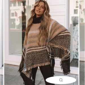 Cute VICI brand poncho - neutral colors, perfect for fall with some boots!